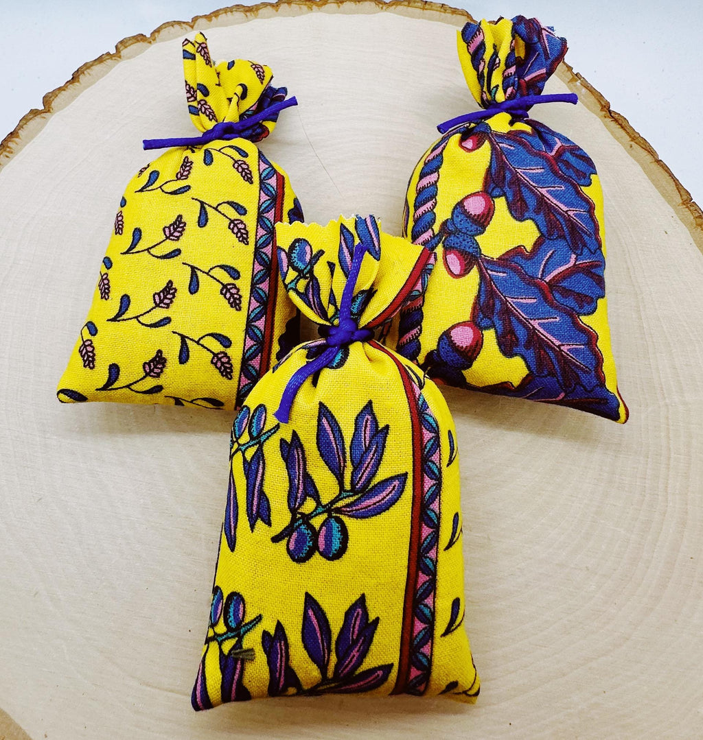 Handmade Provençal Lavender Sachet, French Cotton Drawer Freshener, Flowers Pink Blue on Yellow
