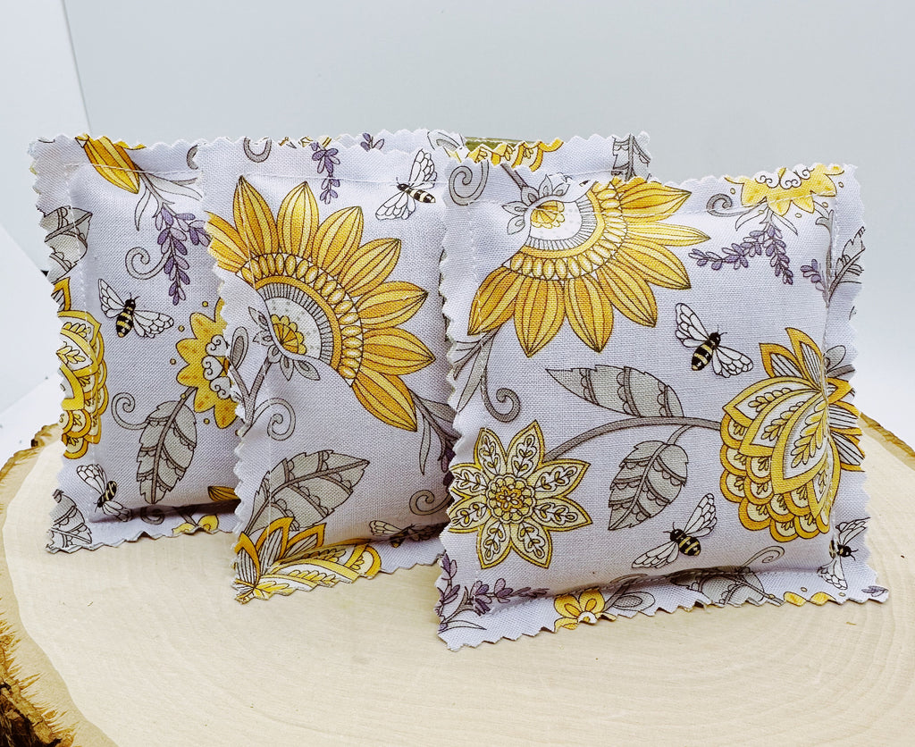 Dreamy Herbal Sleep Sachet: Relaxing Aromatherapy for a Restful Night