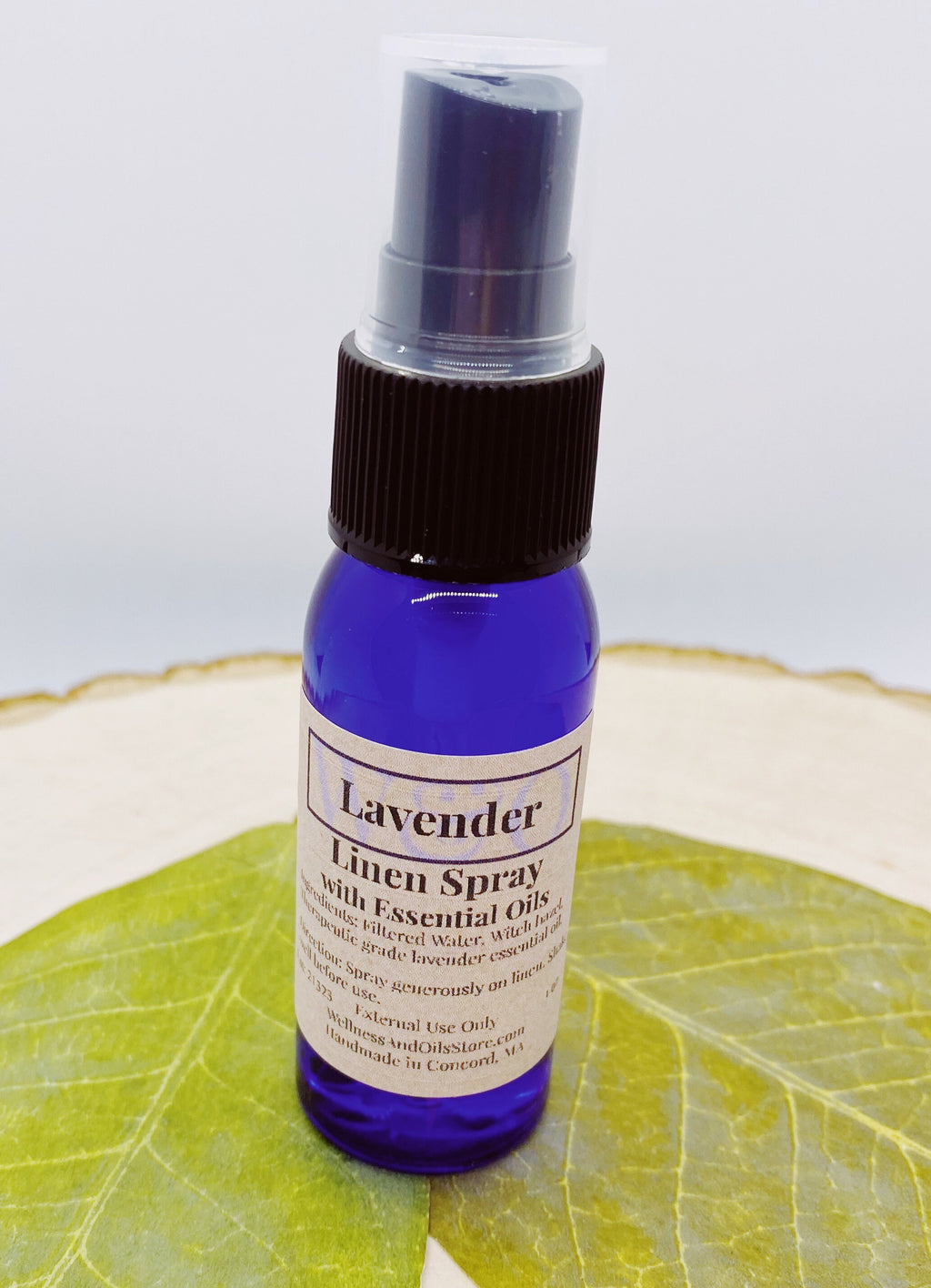 Calming Lavender Linen Spray with Natural Essential Oils for Relaxation and Aromatherapy
