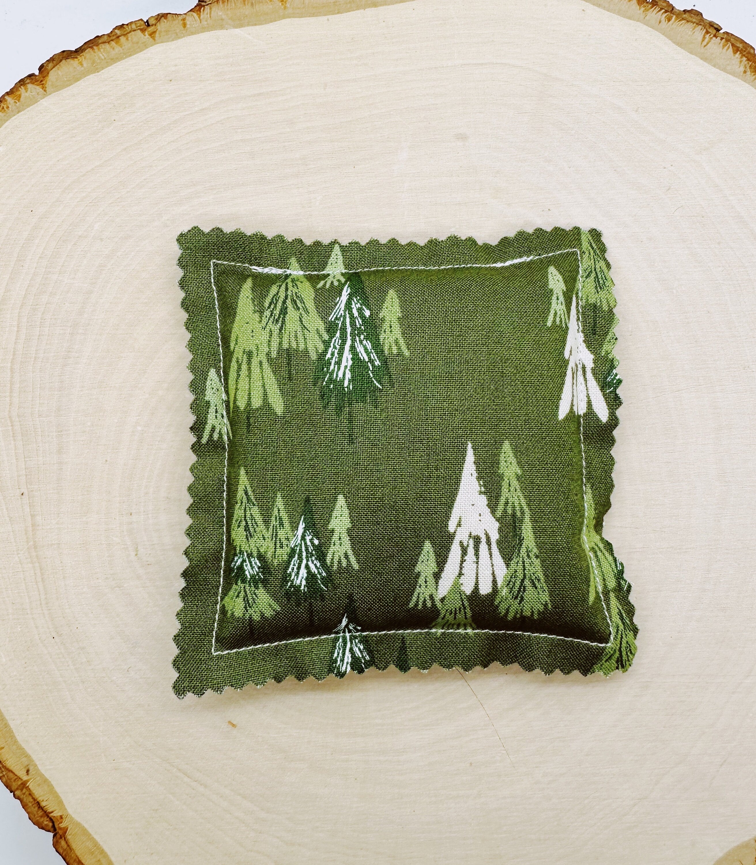 Balsam Fir Sachet: Green Trees