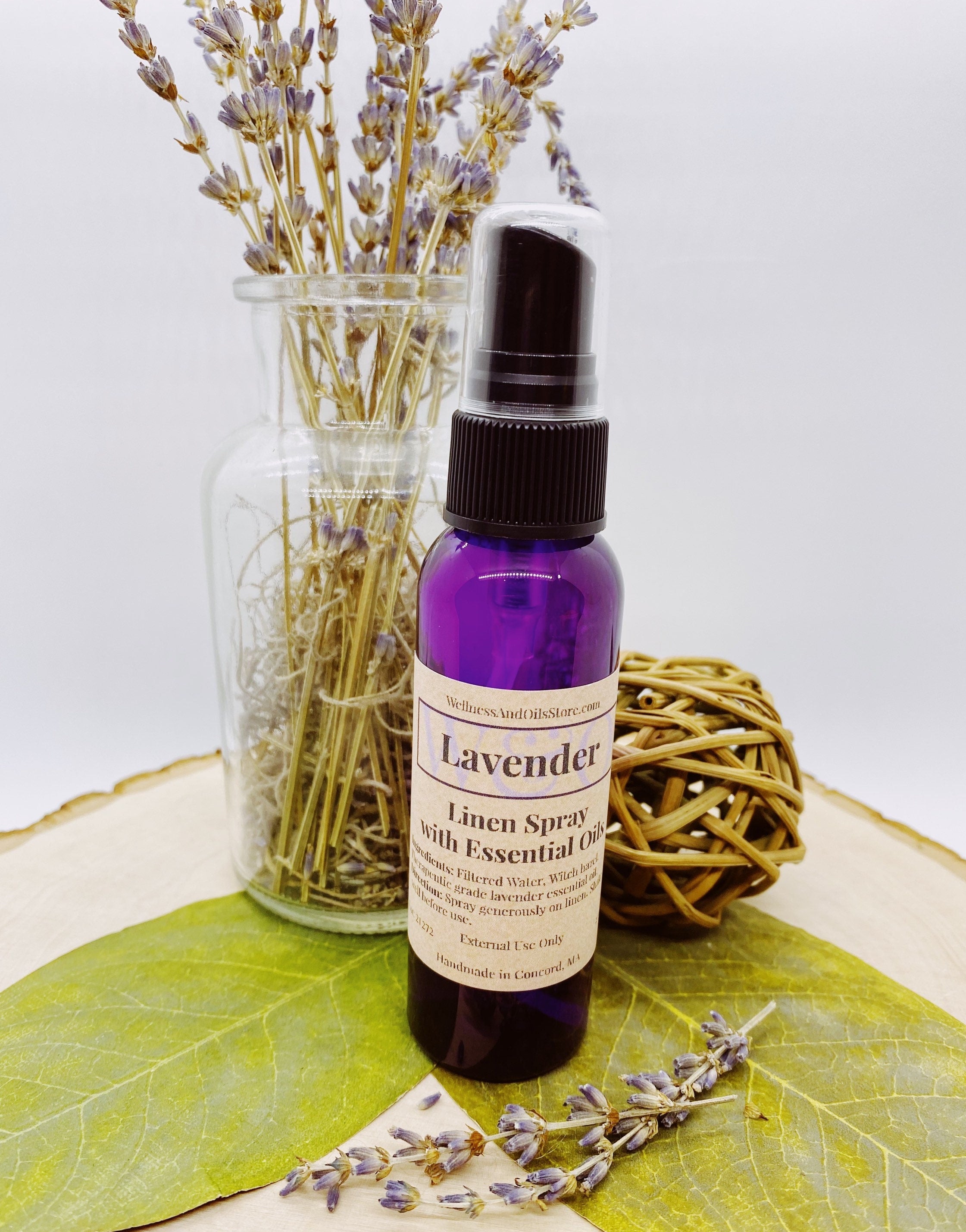 Calming Lavender Linen Spray with Natural Essential Oils for Relaxation and Aromatherapy
